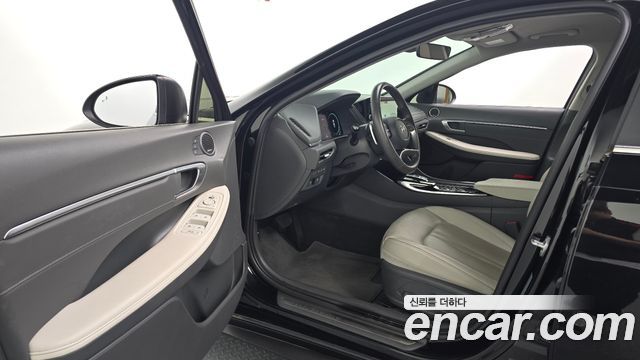 Hyundai Sonata 2022 — photo 10
