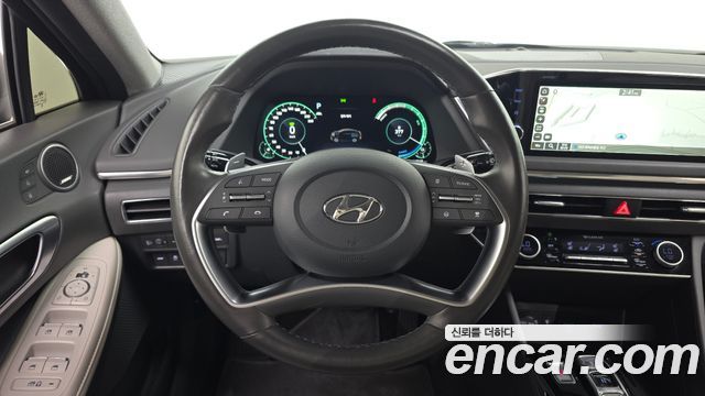 Hyundai Sonata 2022 — photo 13
