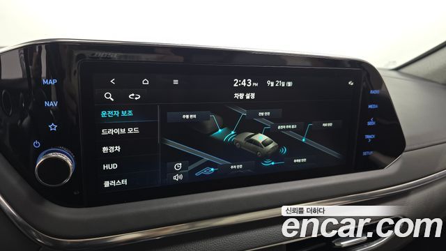 Hyundai Sonata 2022 — photo 16