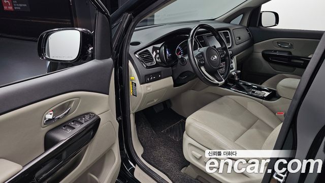Kia Canival 2020 — photo 10