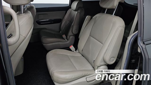 Kia Canival 2020 — photo 12