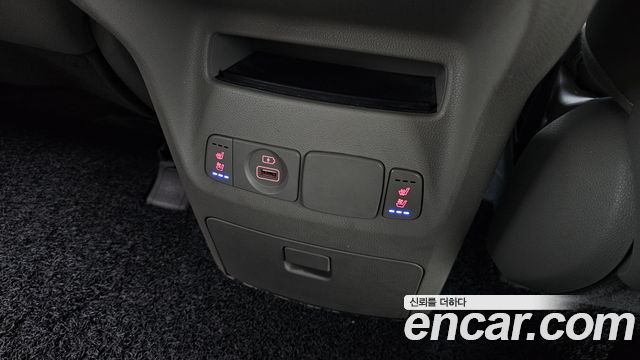 Kia Canival 2020 — photo 16