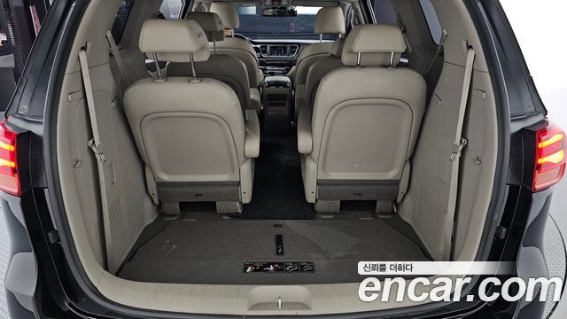 Kia Canival 2020 — photo 20