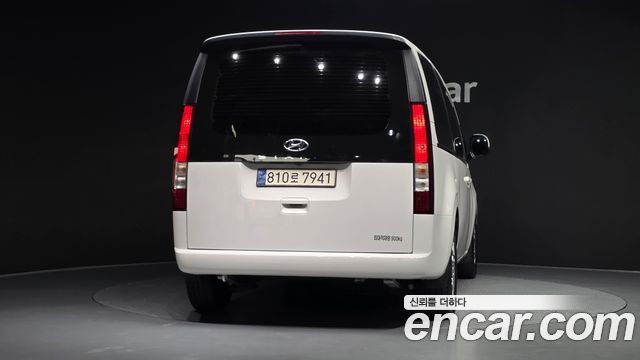 Hyundai Staria 2024 — photo 4