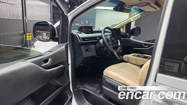 Hyundai Staria 2024 — photo 13