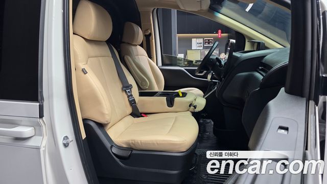 Hyundai Staria 2024 — photo 17