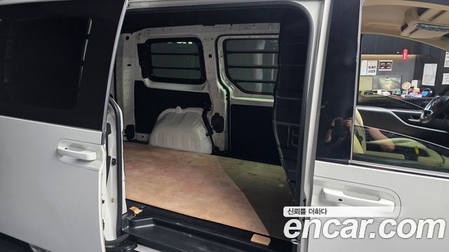 Hyundai Staria 2024 — photo 18