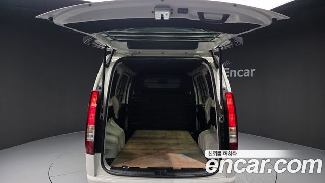 Hyundai Staria 2024 — photo 26