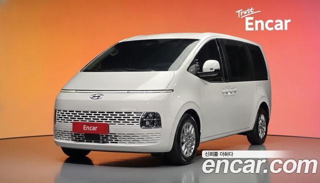 Hyundai Staria 2024 — photo 1
