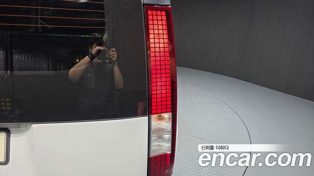 Hyundai Staria 2024 — photo 9