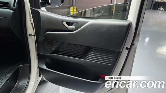 Hyundai Staria 2024 — photo 15