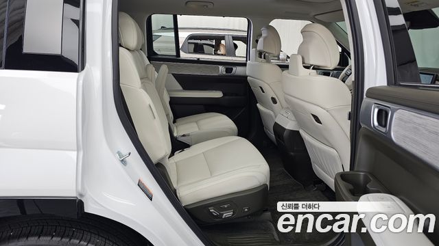 Hyundai Santafe 2024 — photo 17