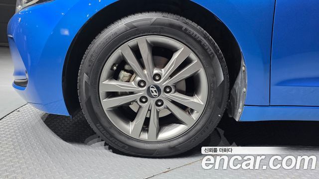 Hyundai AVANTE 2017 — photo 5