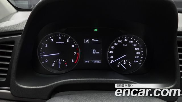 Hyundai AVANTE 2017 — photo 8