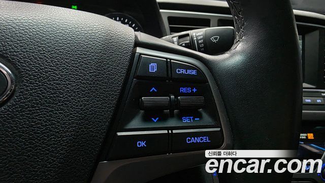 Hyundai AVANTE 2017 — photo 16
