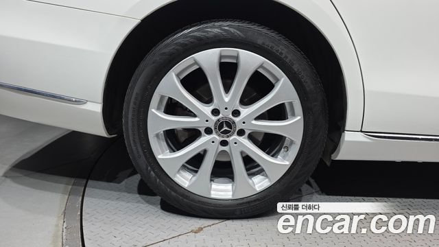 Mercedes-Benz E-Class 2018 — photo 5