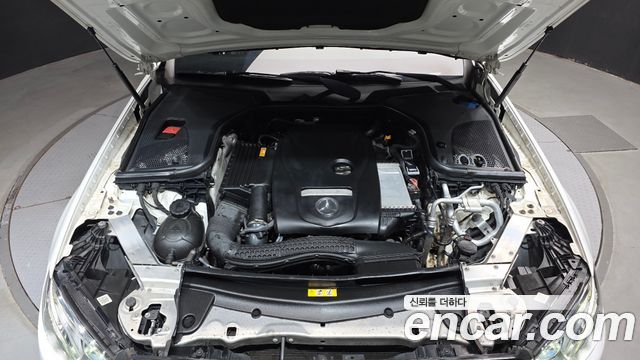 Mercedes-Benz E-Class 2018 — photo 6