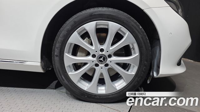 Mercedes-Benz E-Class 2018 — photo 7