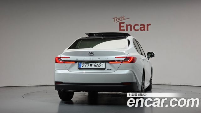 Toyota Camry 2026 — photo 4