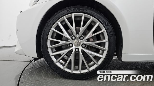 Lexus IS 2014 — photo 5