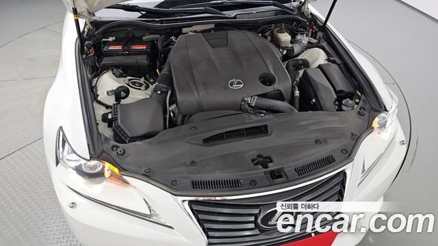 Lexus IS 2014 — photo 6