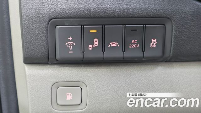 Kia Canival 2015 — photo 14