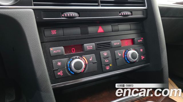 Audi A6 2010 — photo 16