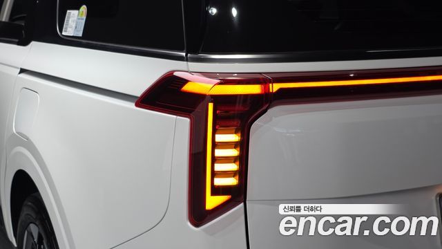 Kia Canival 2024 — photo 9
