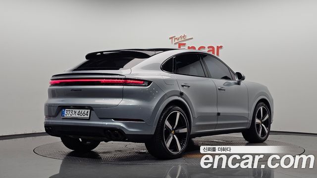 Porsche Cayenne 2024 — photo 2