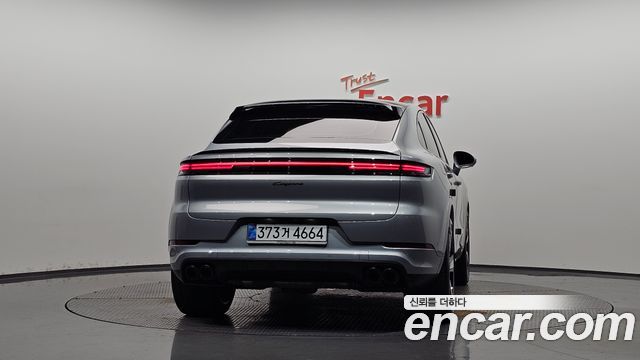 Porsche Cayenne 2024 — photo 4