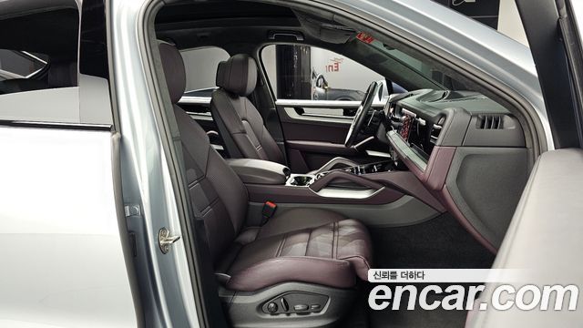 Porsche Cayenne 2024 — photo 17