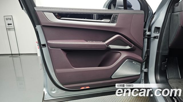 Porsche Cayenne 2024 — photo 14