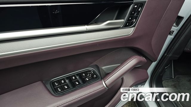 Porsche Cayenne 2024 — photo 30