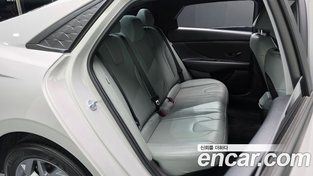 Hyundai AVANTE 2024 — photo 17