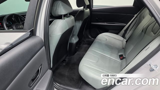 Hyundai AVANTE 2024 — photo 18