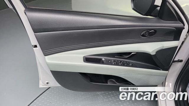 Hyundai AVANTE 2024 — photo 14