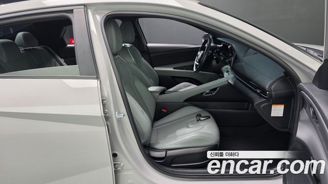 Hyundai AVANTE 2024 — photo 16