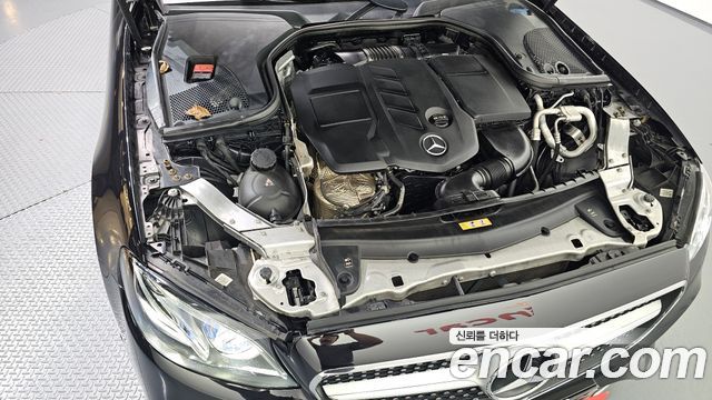 Mercedes-Benz E-Class 2020 — photo 6