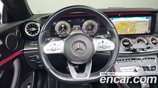 Mercedes-Benz E-Class 2020 — photo 12