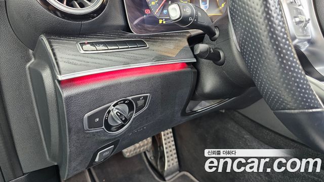 Mercedes-Benz E-Class 2020 — photo 17