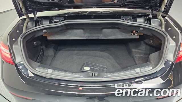 Mercedes-Benz E-Class 2020 — photo 20