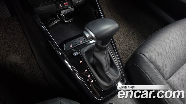 Kia Stonic 2018 — photo 9