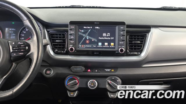 Kia Stonic 2018 — photo 13