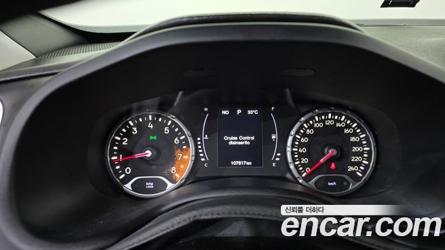 Jeep Renegade 2018 — photo 8