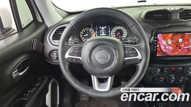 Jeep Renegade 2018 — photo 13