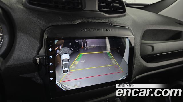 Jeep Renegade 2018 — photo 14