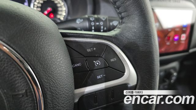 Jeep Renegade 2018 — photo 16