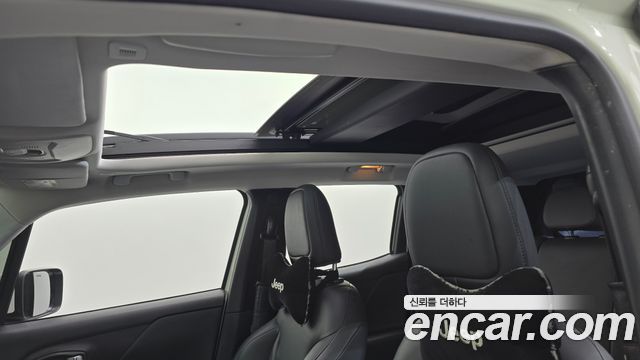 Jeep Renegade 2018 — photo 17