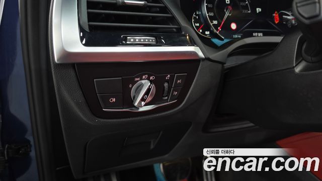 BMW X4M 2020 — photo 28