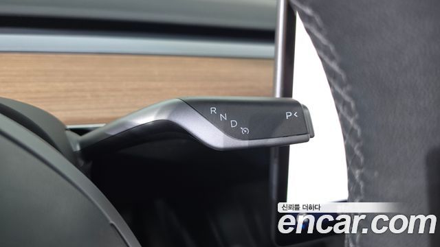 Tesla Model Y 2024 — photo 12